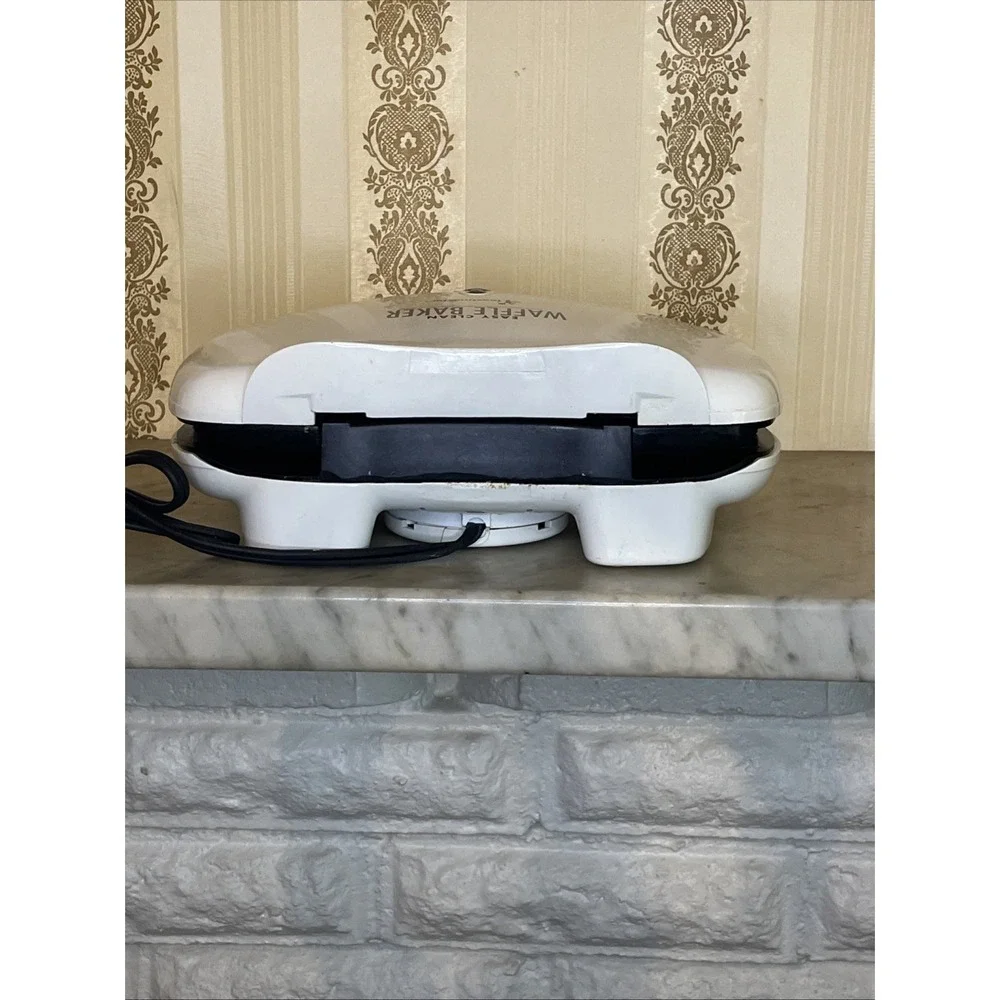 Easy Clean Waffle Maker Iron Baker Toastmaker | Hinged Lid Electronic